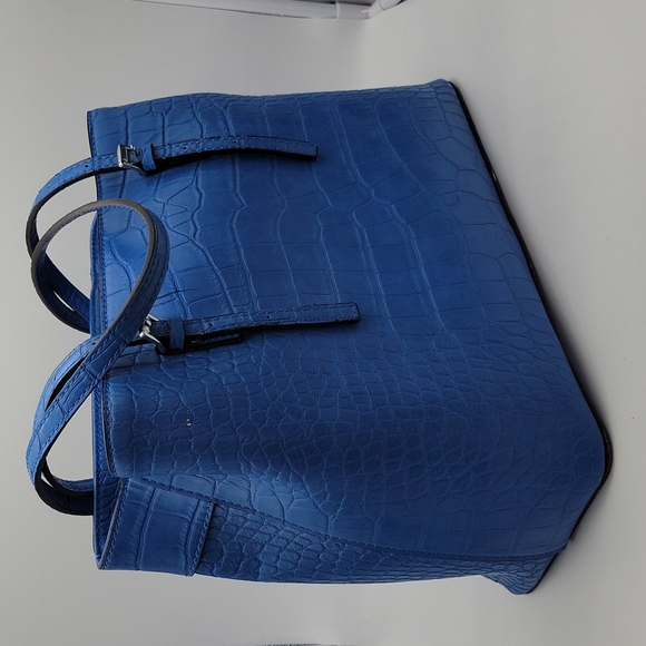 Bright blue Guess Purse, - Picture 7 of 12